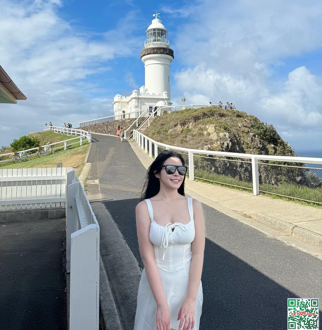 « Ziyi Cynthia » bombarde votre vue avec une perspective chaude (19p)
