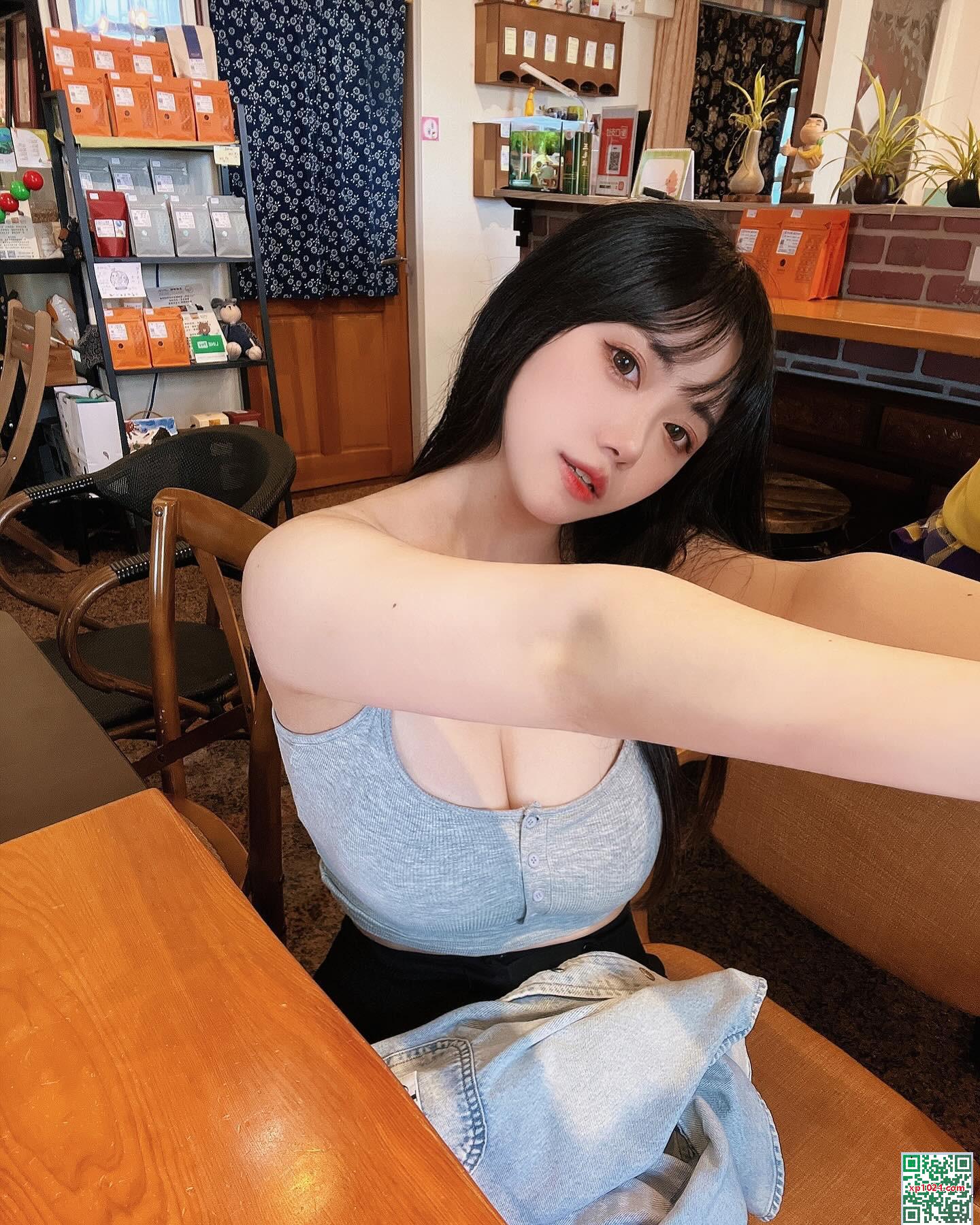 &#8220;Alice_WU&#8221; Big Eye Girl&#8217;s Sweet (21p)