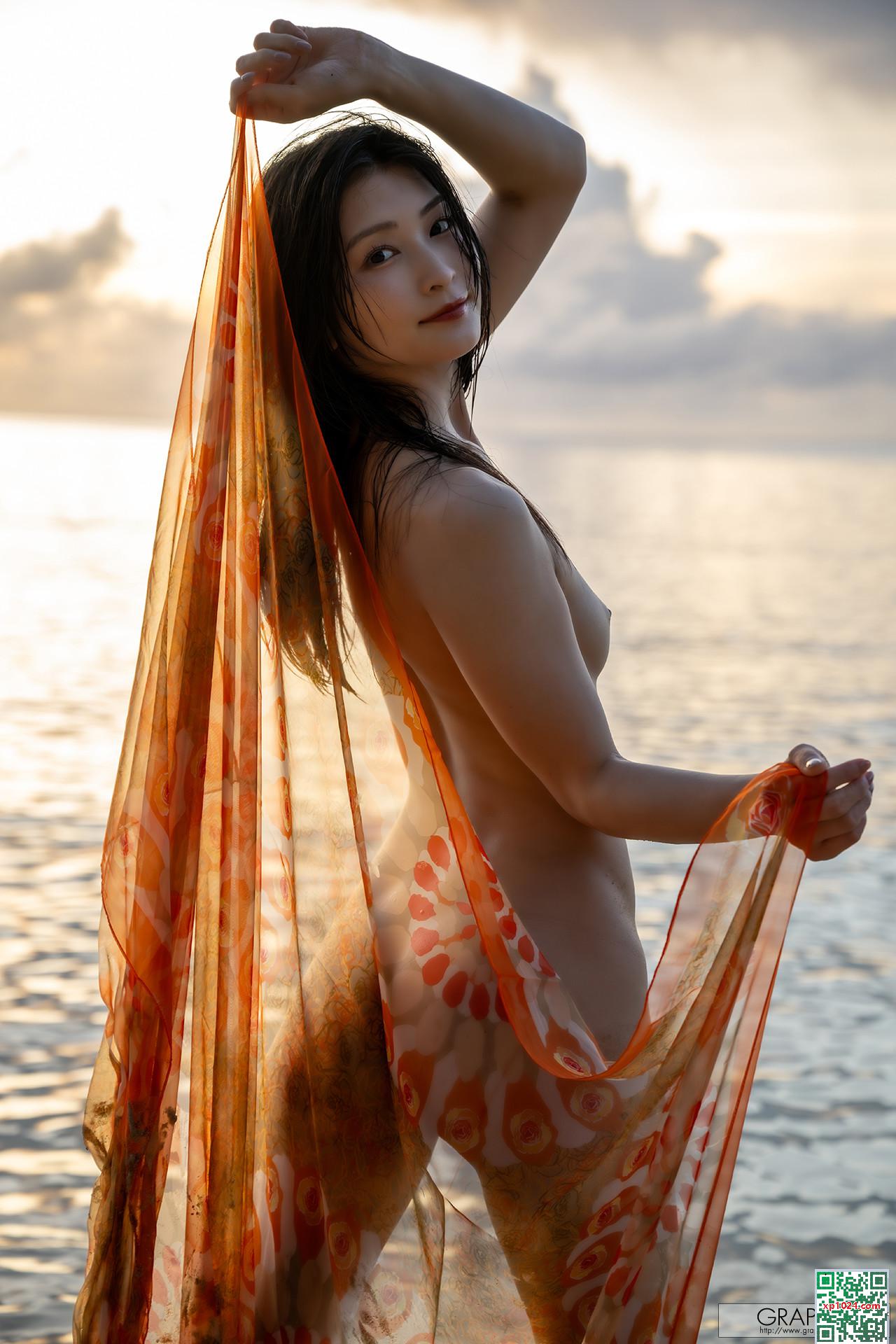 ((Graphis) GALS &#8211; Suzu Honjo Divine Vol.2 (20p)