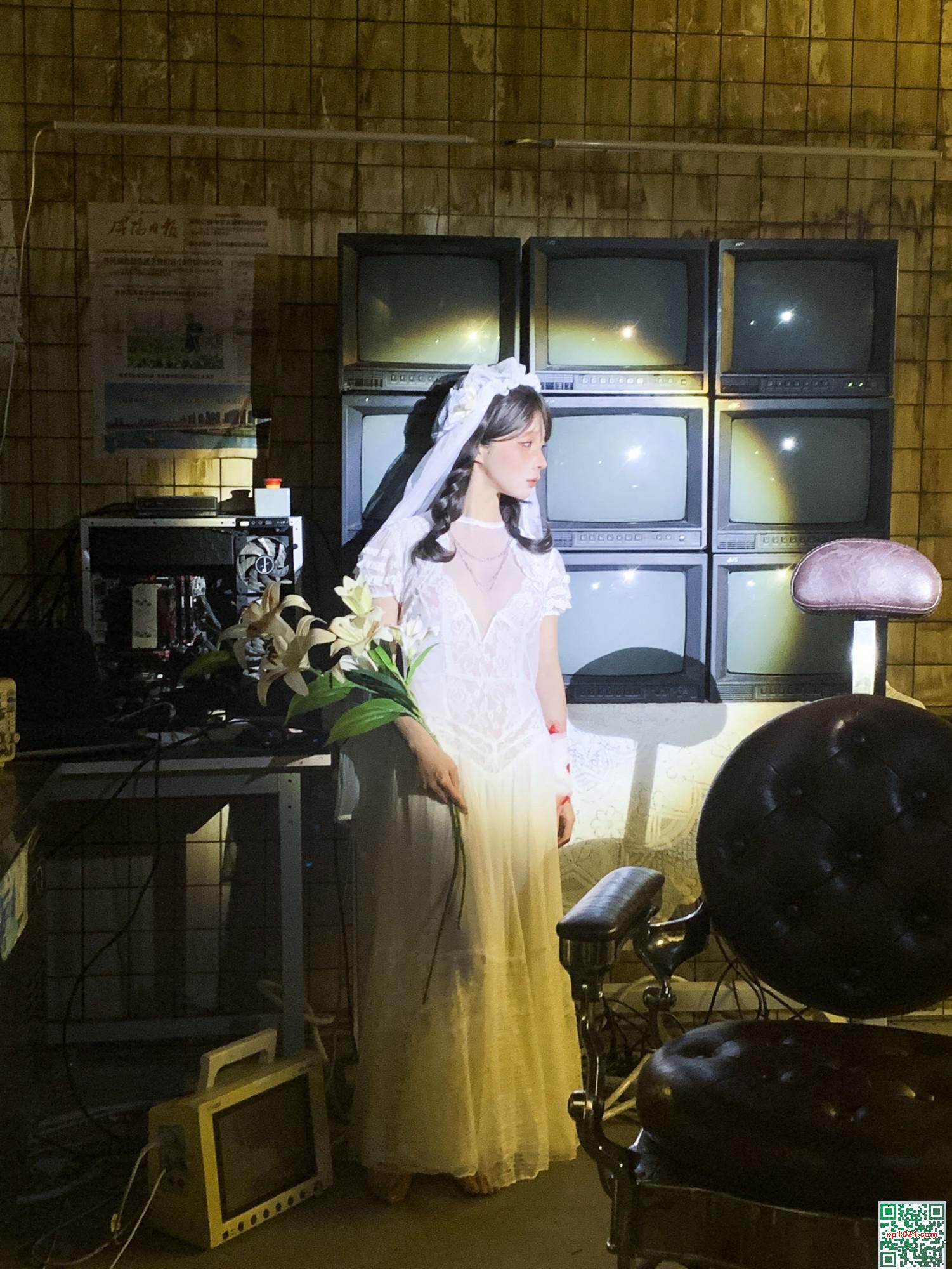 Anime Blogger Stupid Momo &#8211; Ruin Bride (133p)