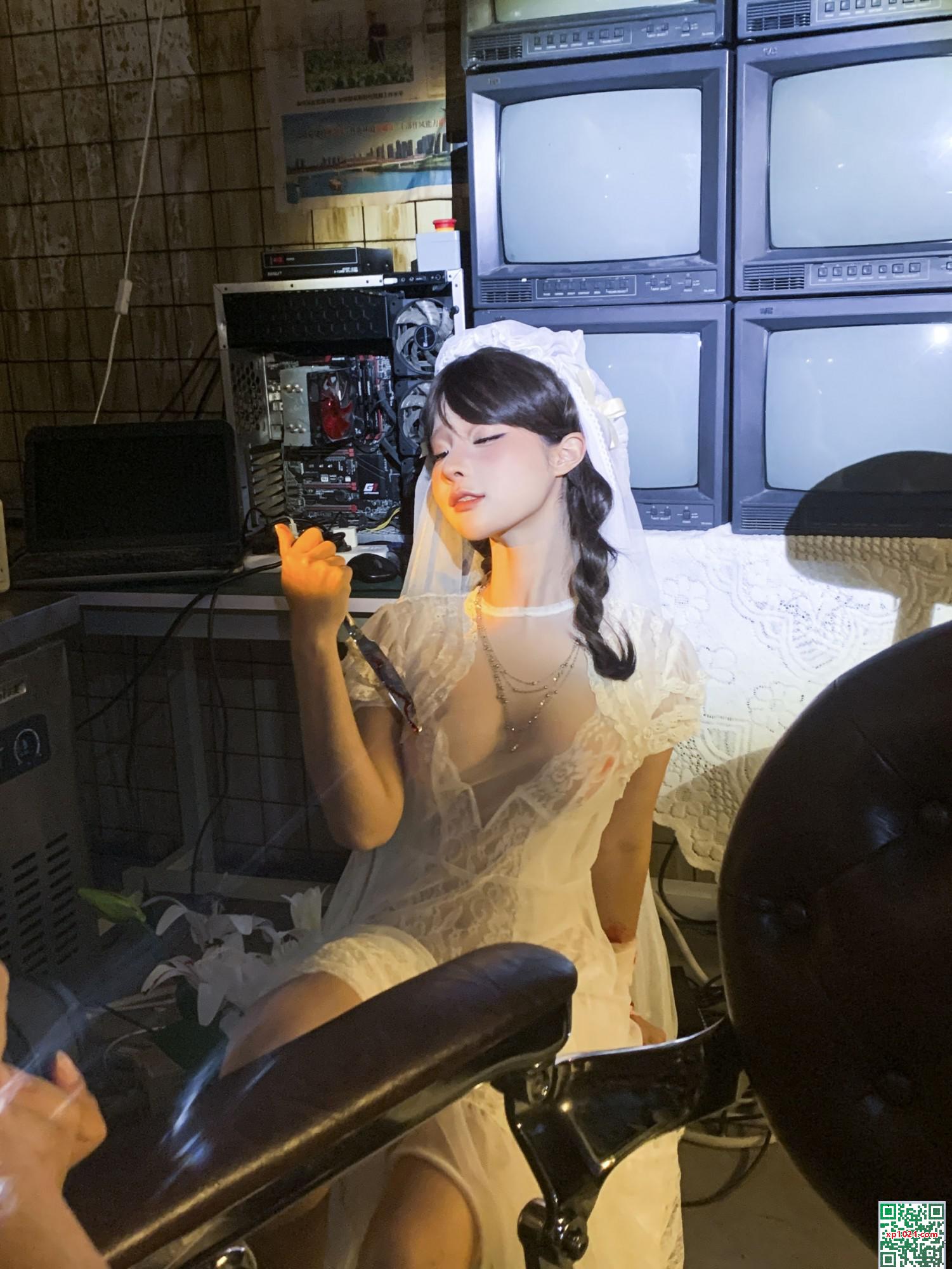 Anime Blogger Stupid Momo &#8211; Ruin Bride (133p)