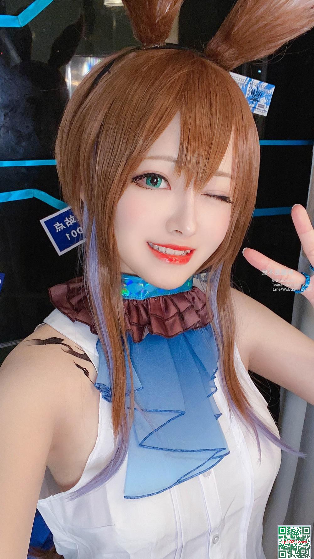 Cos girl arty yati &#8211; selfie (17p)