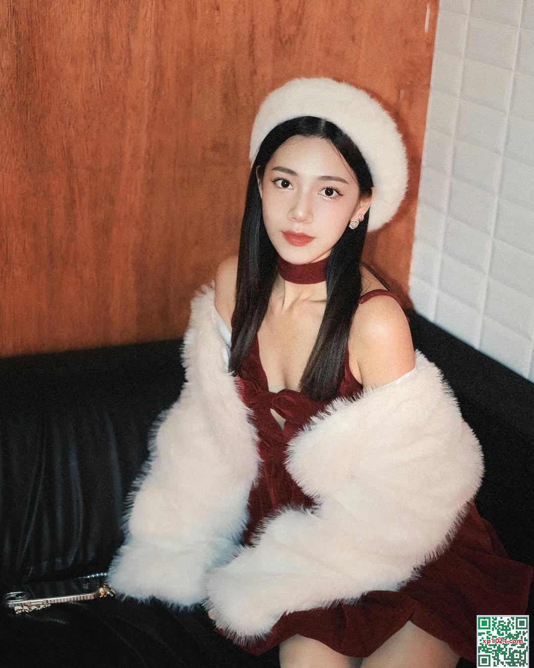 « Abby_lin Xialei » Tempérament de reine avec une taille mince et des seins (34p)
