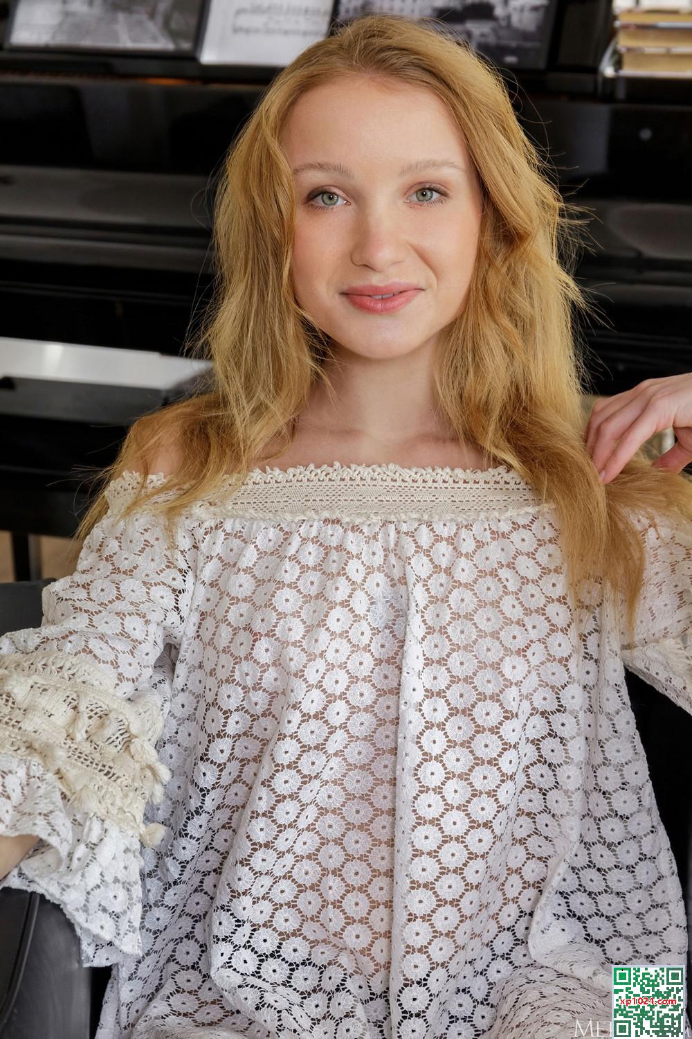 (MetArt) 21 mars 2025 &#8211; Dana Red &#8211; naturellement rayonnant (122p)