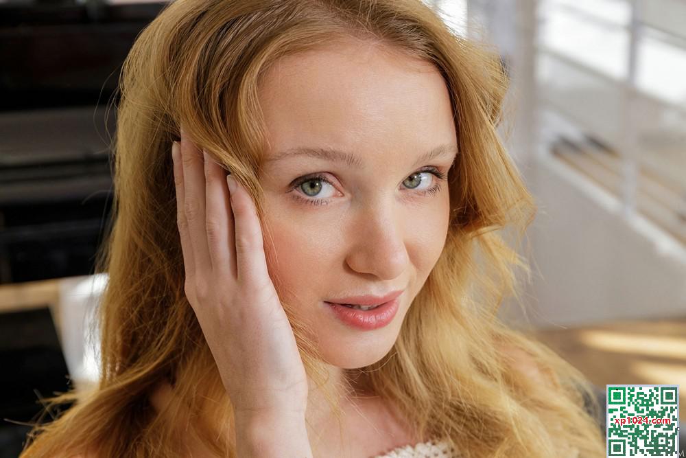 (MetArt) 21 mars 2025 &#8211; Dana Red &#8211; naturellement rayonnant (122p)