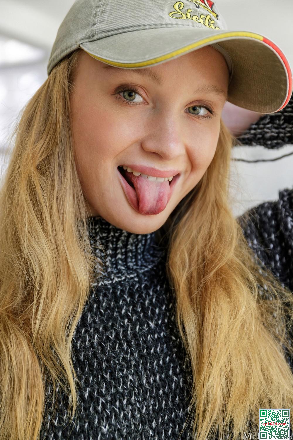 (MetArt) 21 mars 2025 &#8211; Dana Red &#8211; naturellement rayonnant (122p)