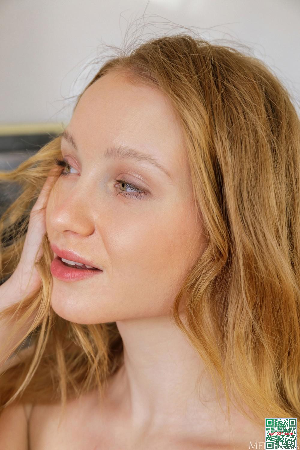 (MetArt) 21 mars 2025 &#8211; Dana Red &#8211; naturellement rayonnant (122p)