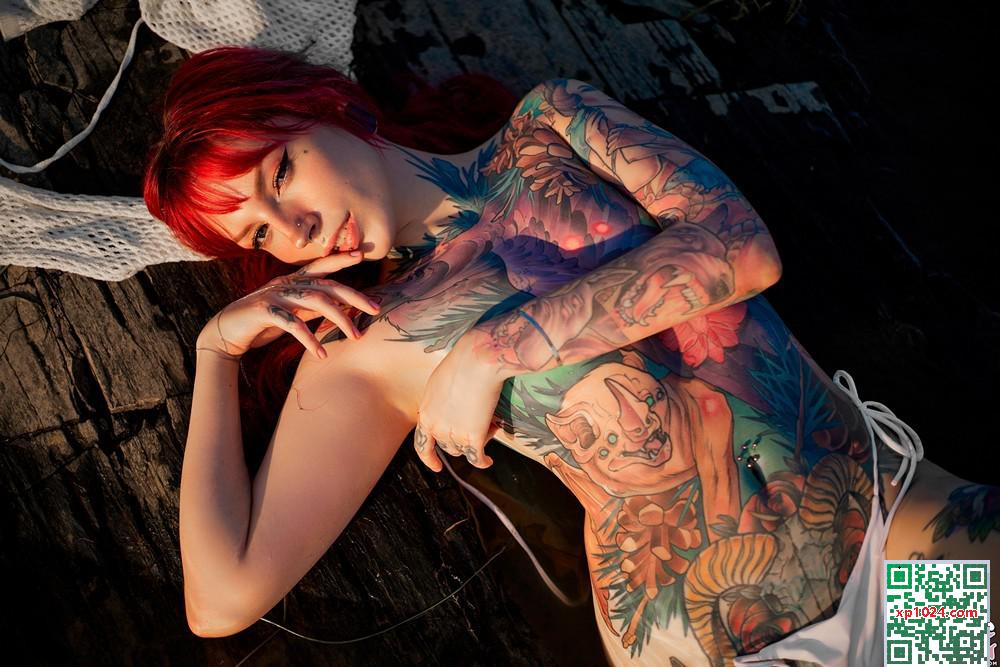 (Suicide Girls) 20 mars 2025 &#8211; Hellia &#8211; les sirènes existent (48p)