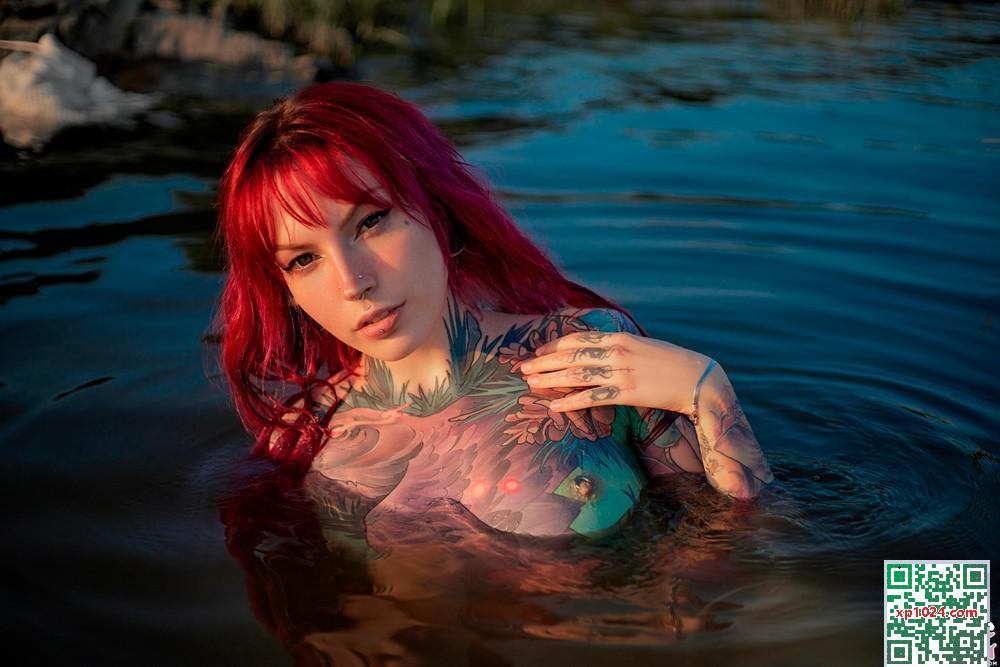 (Suicide Girls) 20 mars 2025 &#8211; Hellia &#8211; les sirènes existent (48p)