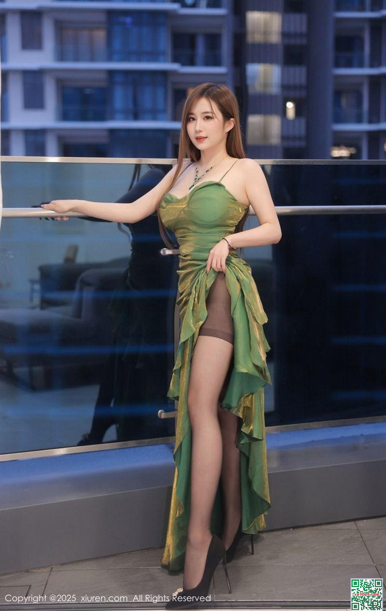 (XiuRen) 2025.04.18 No.10169 Xiao Rou Mu Mi Version complète Photo (79p)