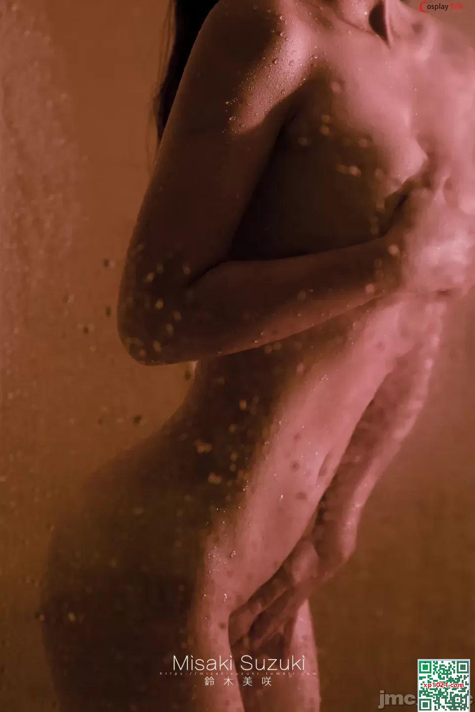 Suzuki Misaki &#8211; Salle de bain (55p)