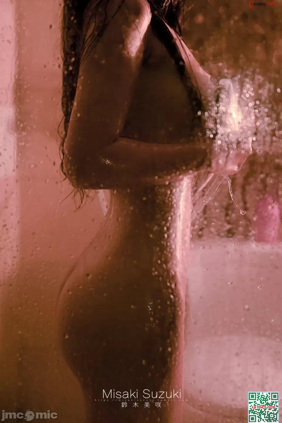 Suzuki Misaki &#8211; Salle de bain (55p)