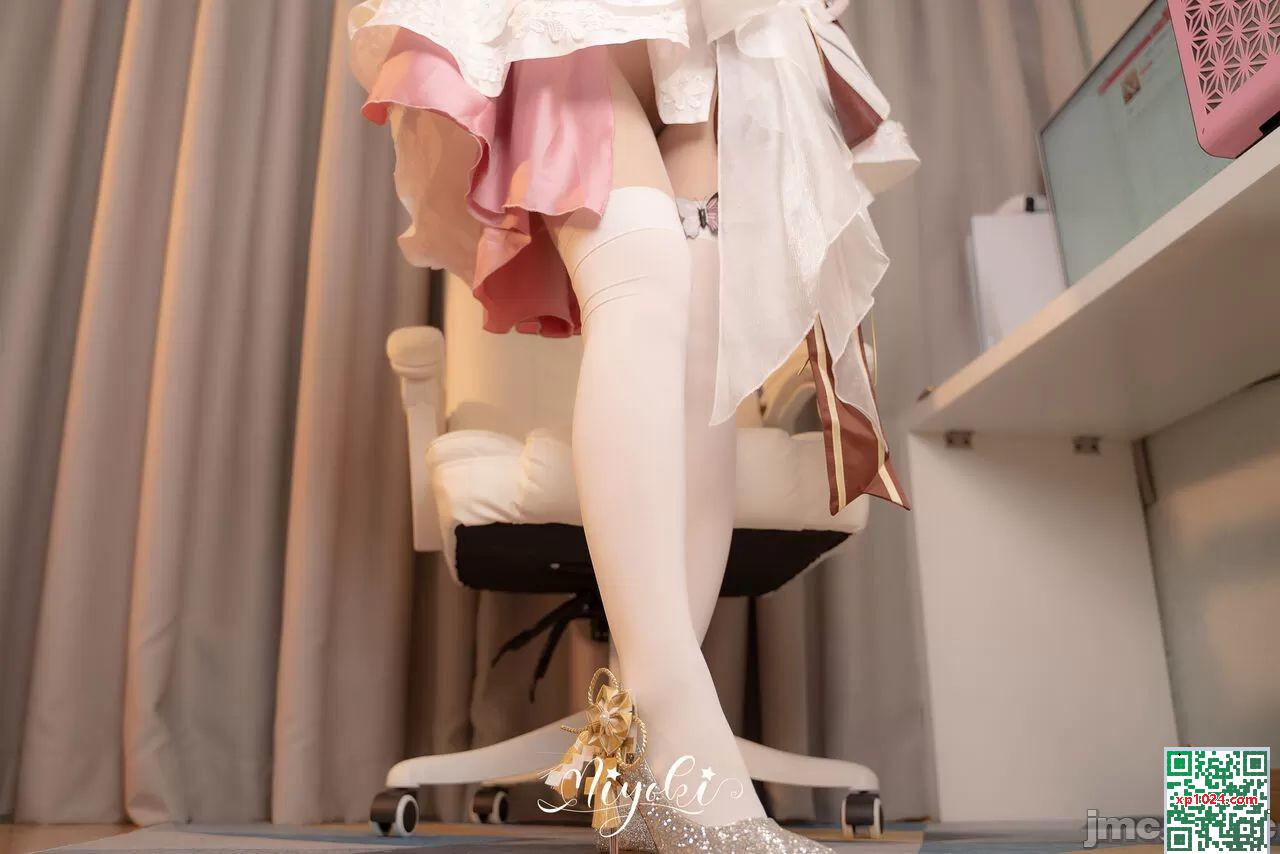 Misaki Suzuki &#8211; Je veux être votre idole (Yae Shinko Hanami) (36p)