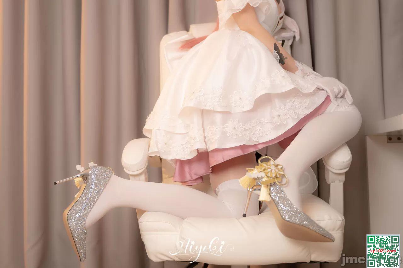 Misaki Suzuki &#8211; Je veux être votre idole (Yae Shinko Hanami) (36p)