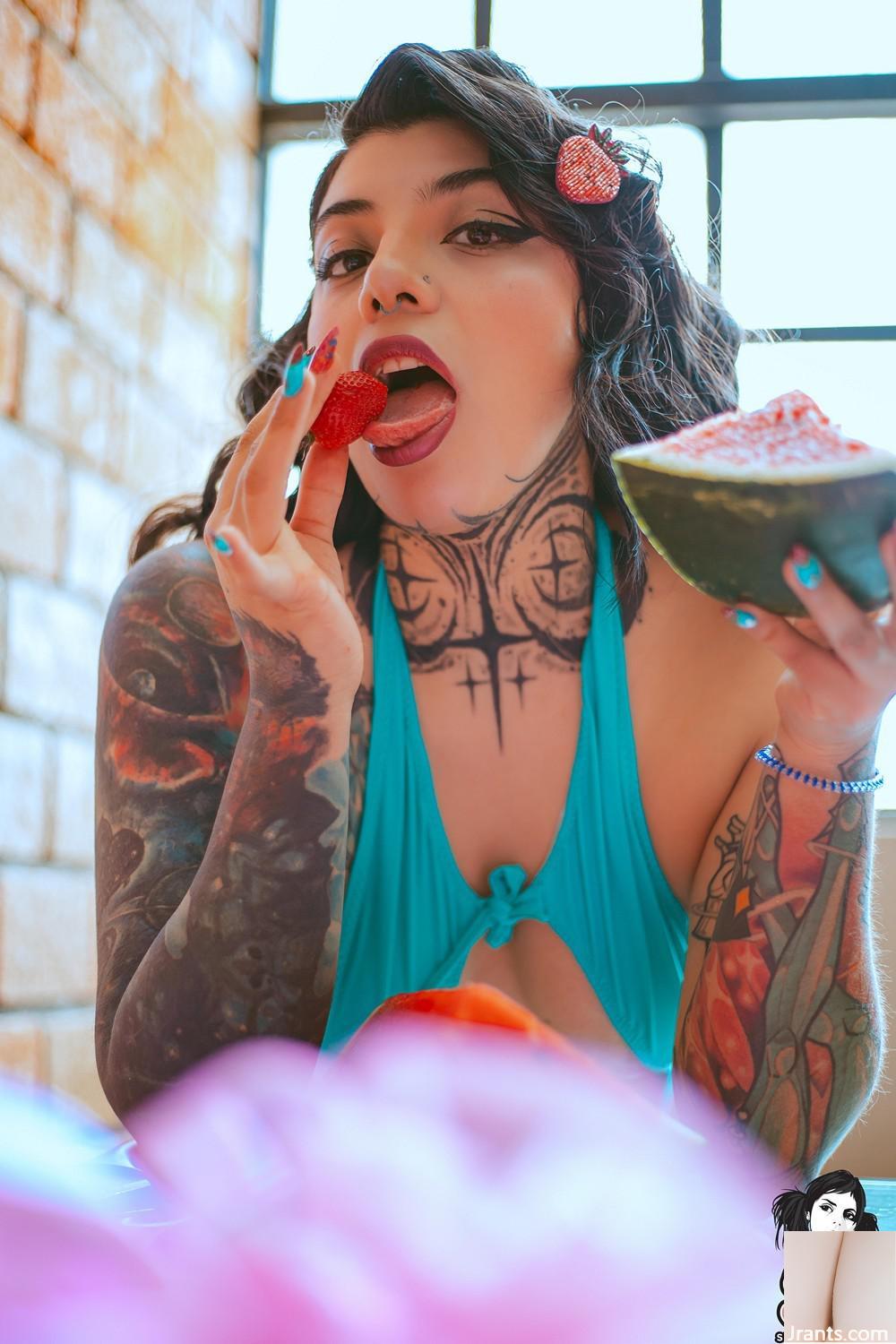 (Suicide Girls) 03 آوریل 2025 &#8211; Kikabrava &#8211; میوه لاتین (46p)