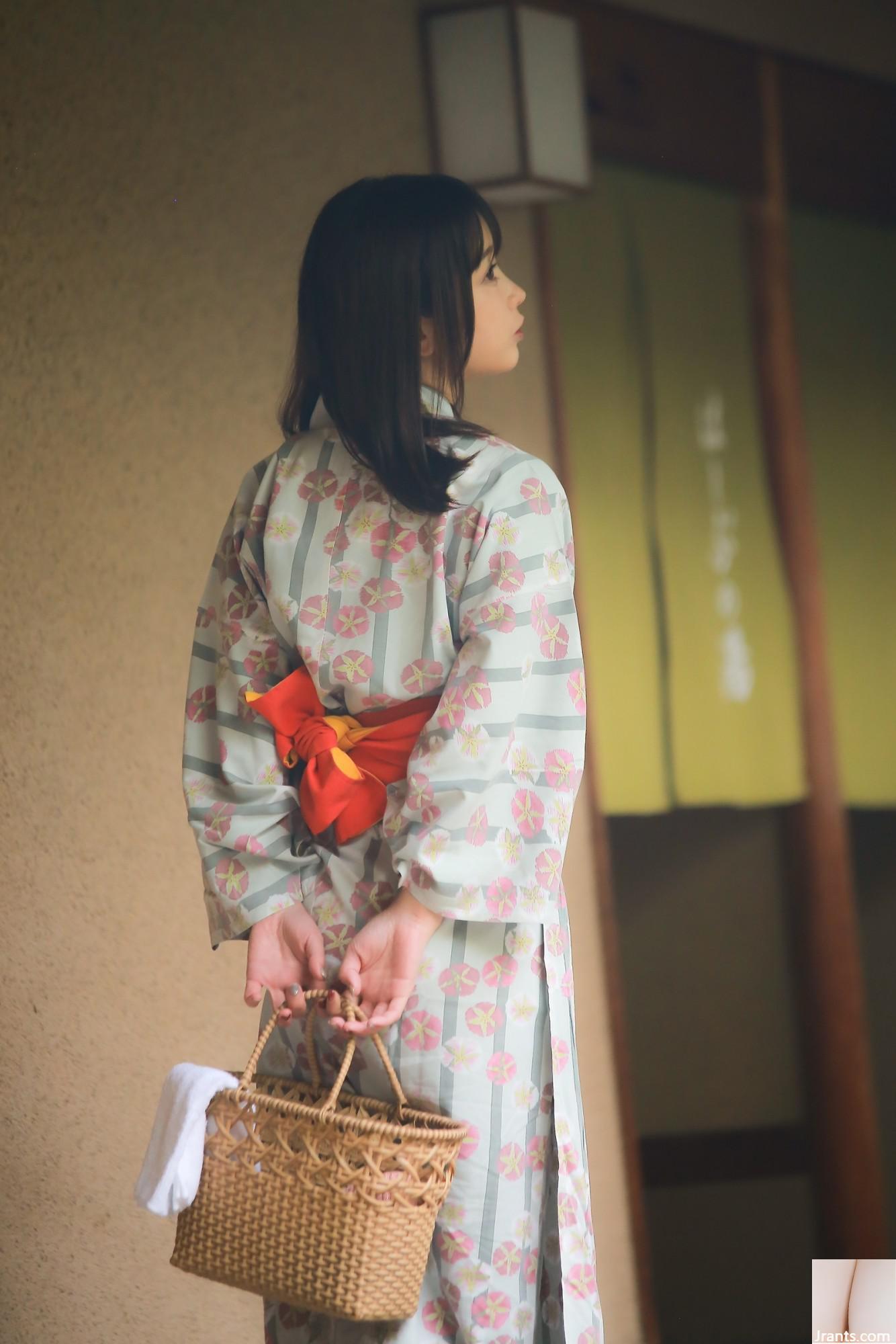 Fish &#8211; Shimoe Koharu Origin (33p)