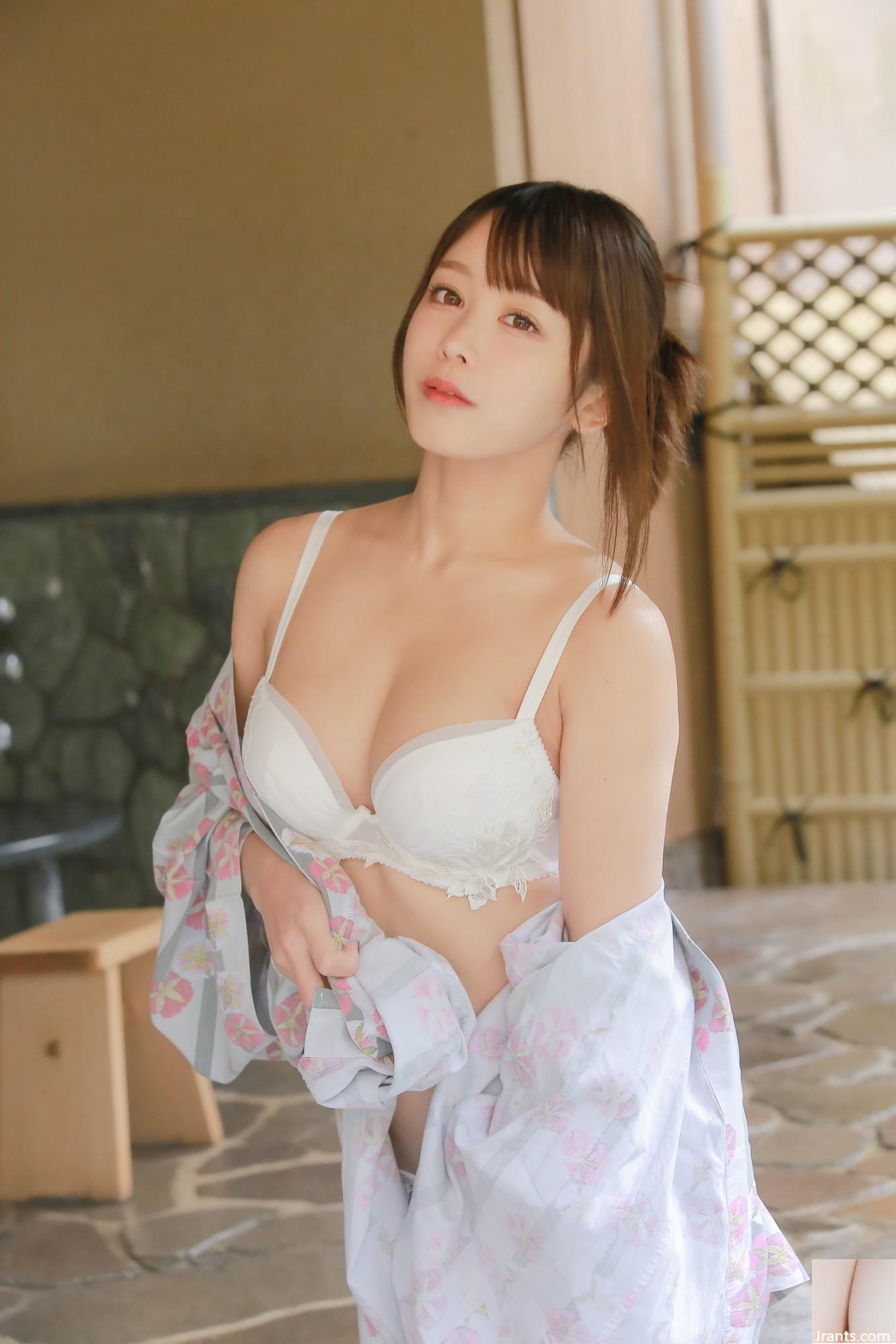Fish &#8211; Shimoe Koharu Origin (33p)
