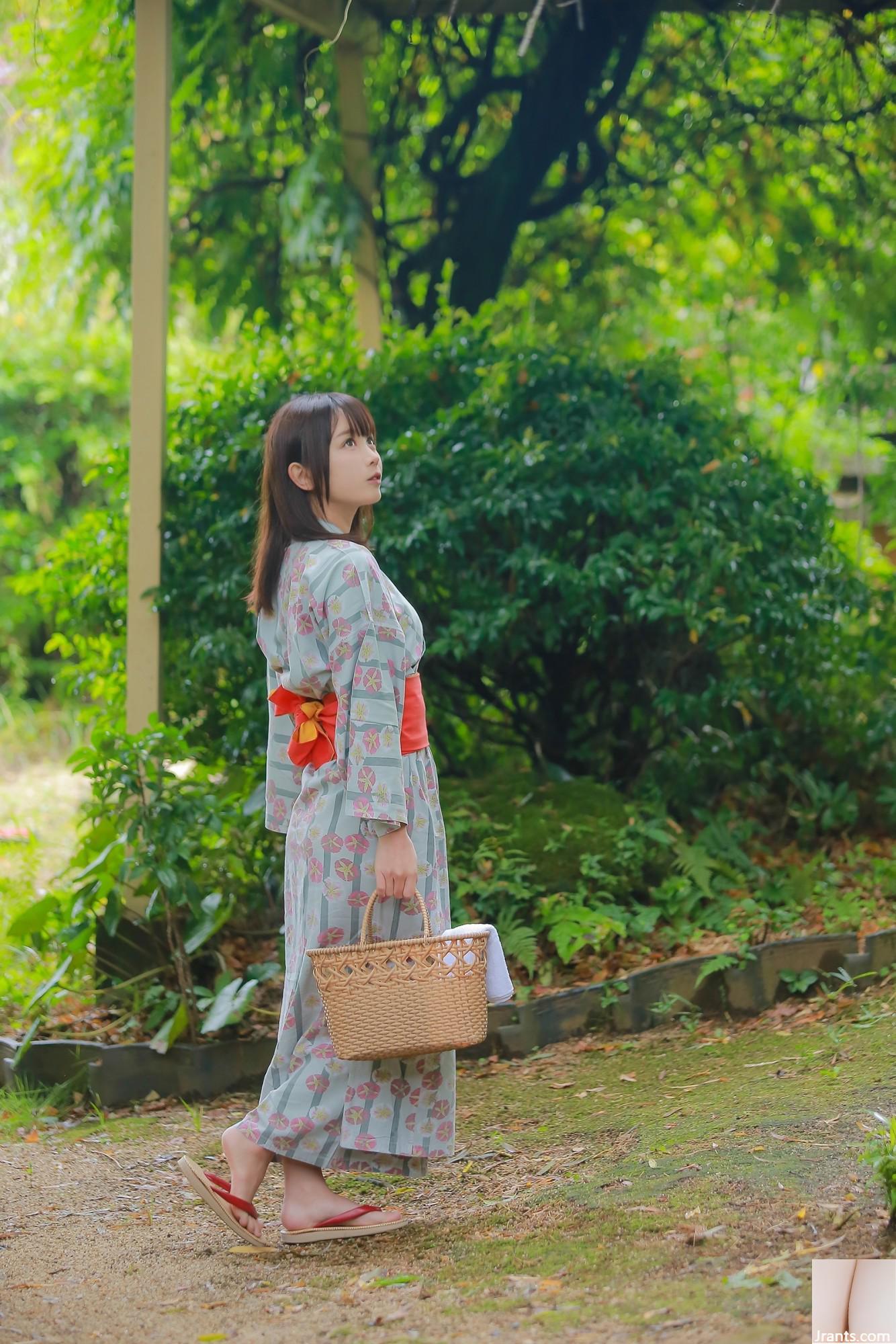 Fish &#8211; Shimoe Koharu Origin (33p)