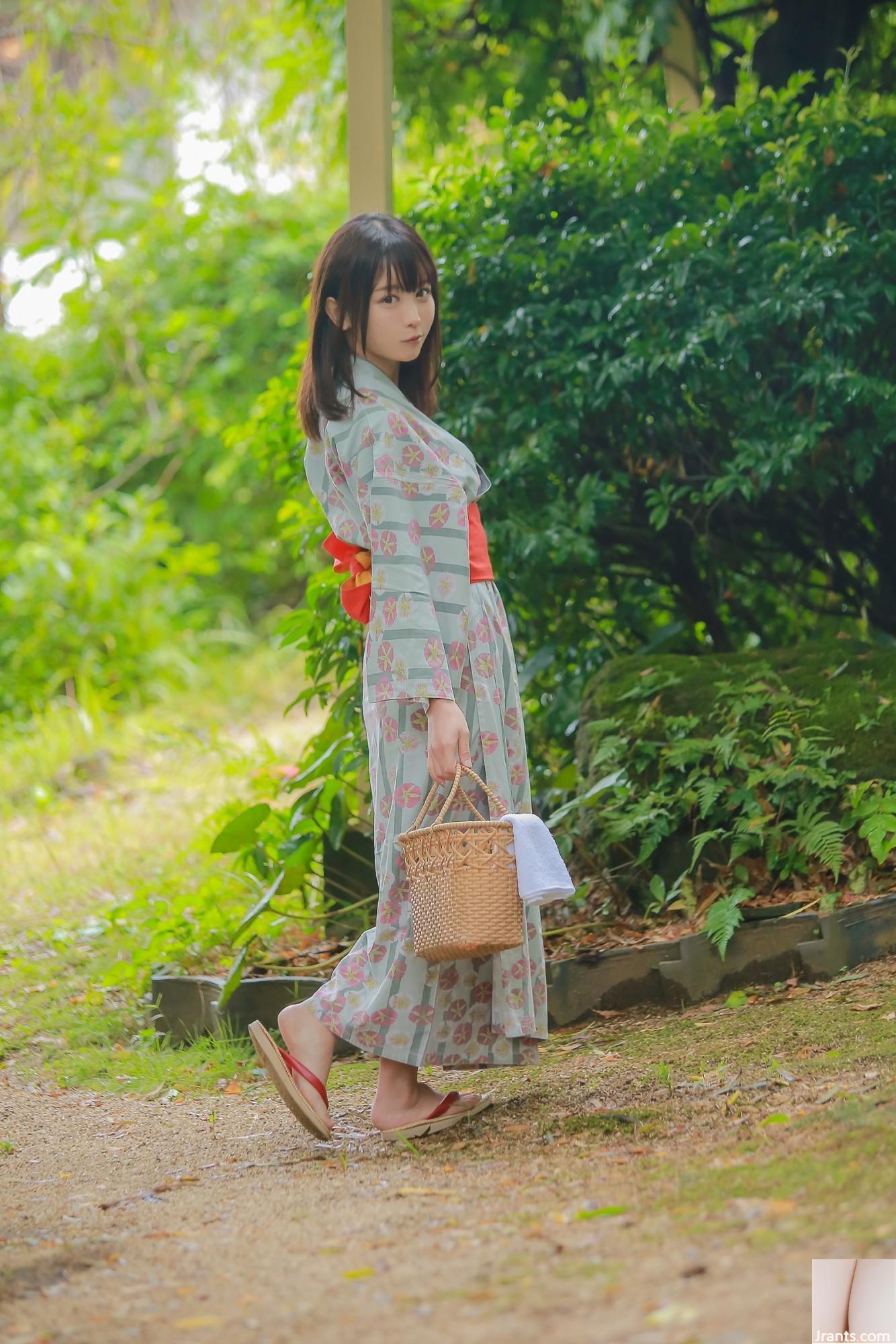 Fish &#8211; Shimoe Koharu Origin (33p)