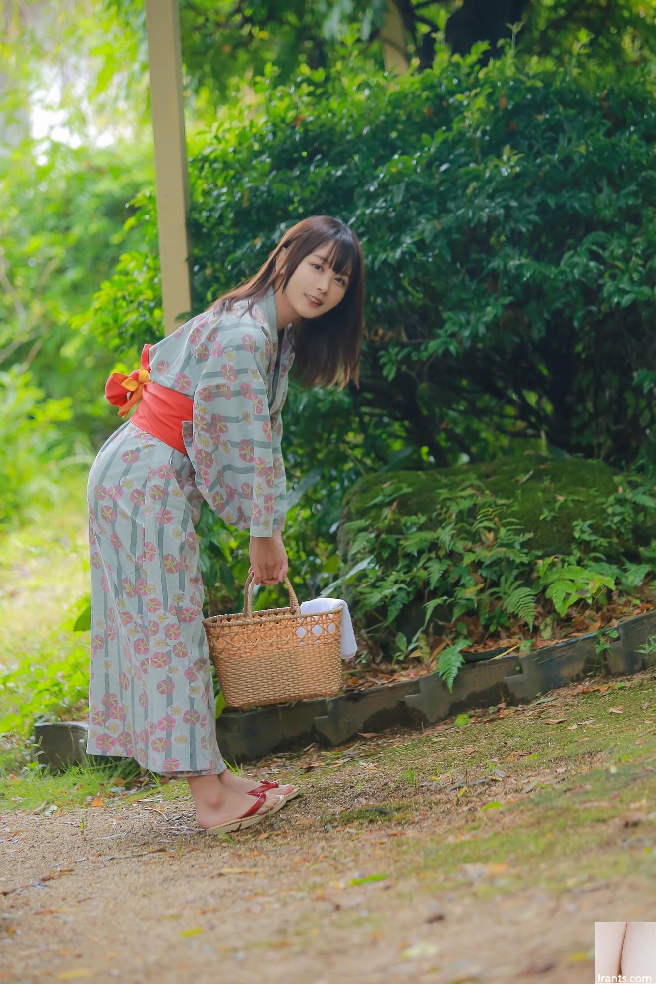 Fish &#8211; Shimoe Koharu Origin (33p)