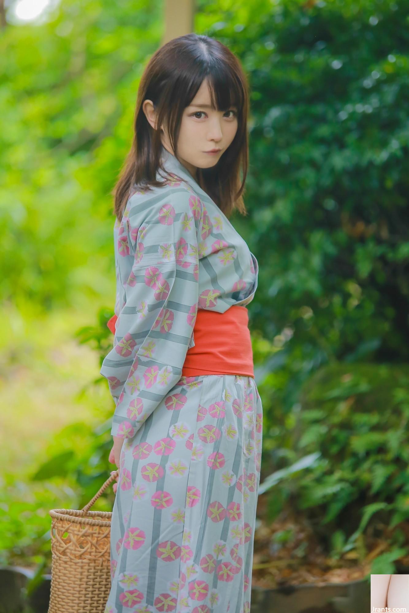 Fish &#8211; Shimoe Koharu Origin (33p)