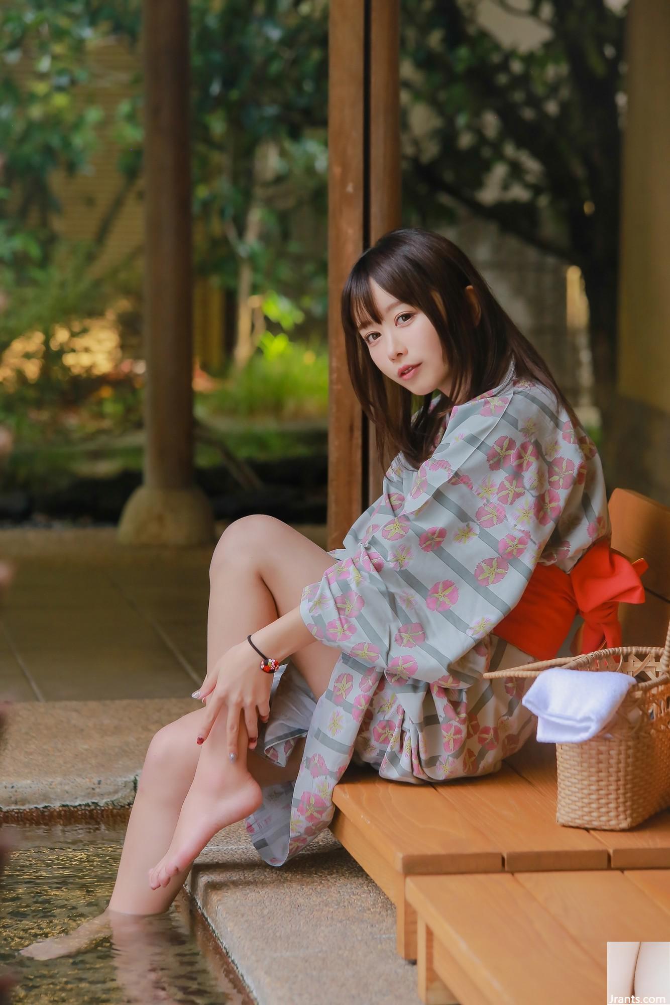 Fish &#8211; Shimoe Koharu Origin (33p)