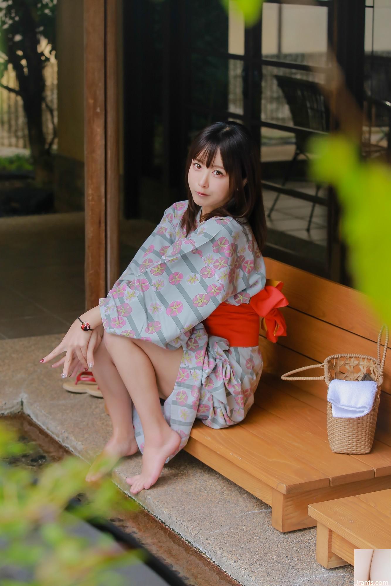 Fish &#8211; Shimoe Koharu Origin (33p)