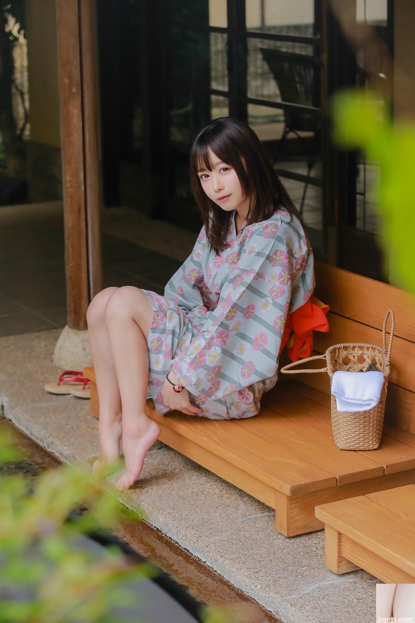 Fish &#8211; Shimoe Koharu Origin (33p)