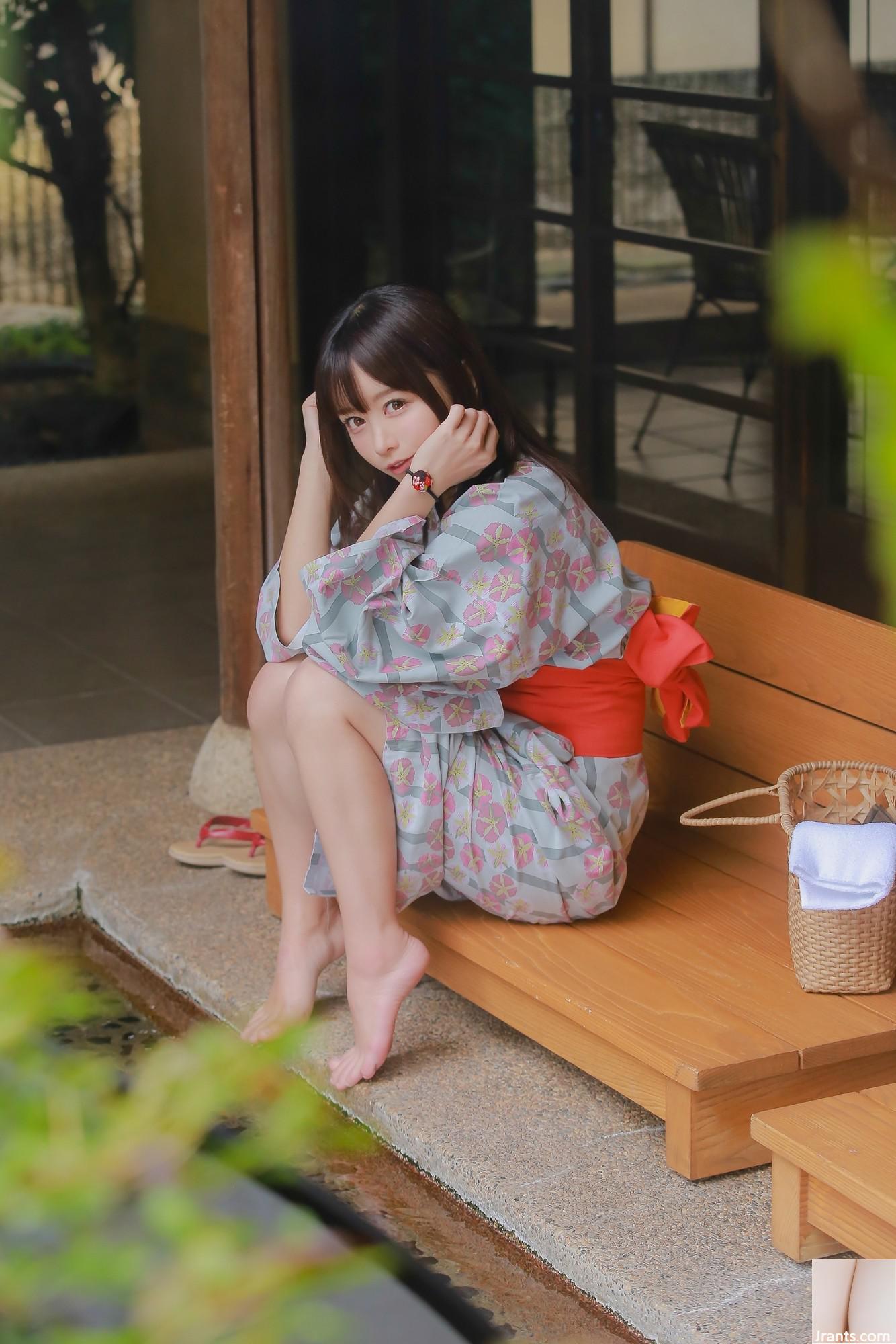 Fish &#8211; Shimoe Koharu Origin (33p)