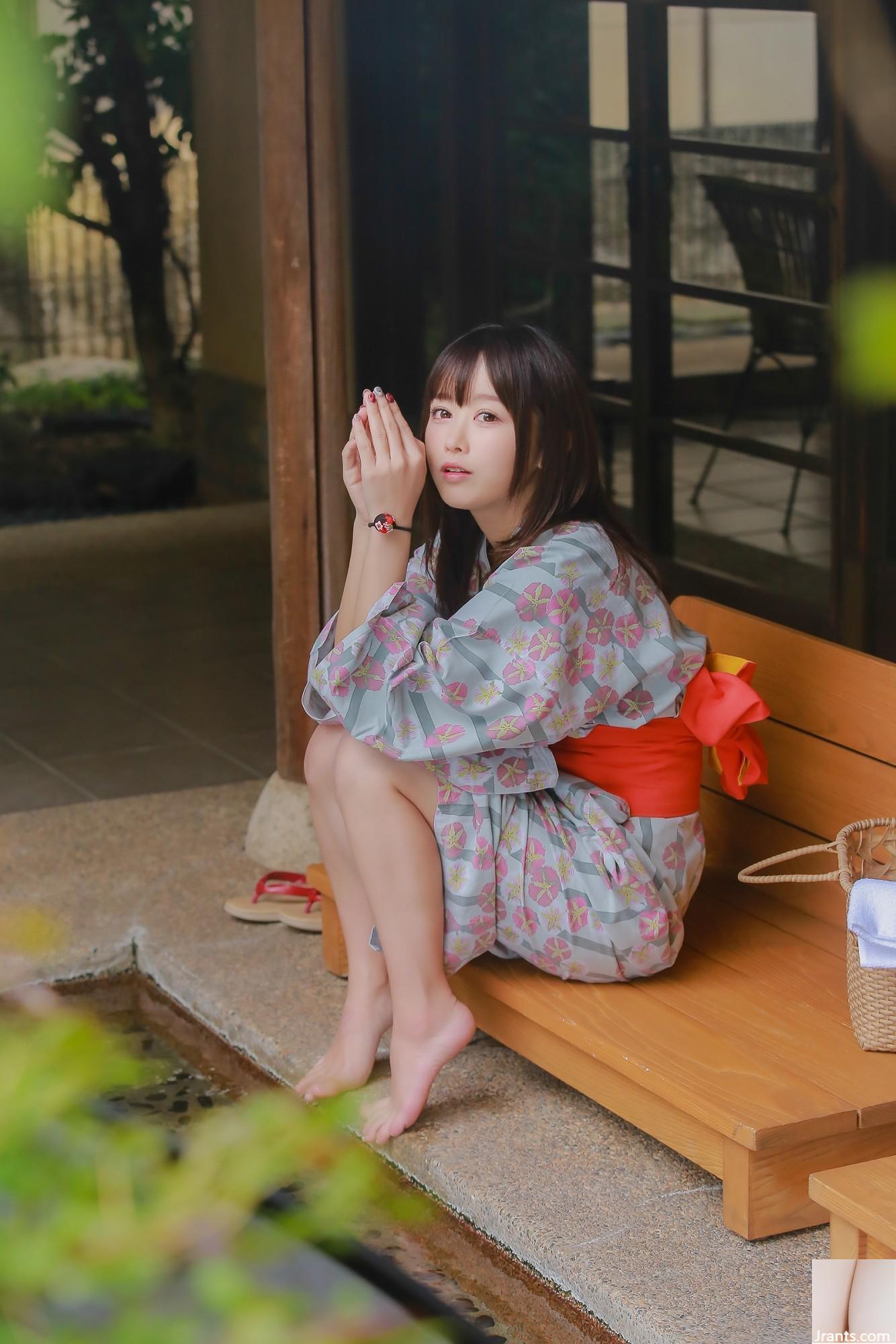Fish &#8211; Shimoe Koharu Origin (33p)