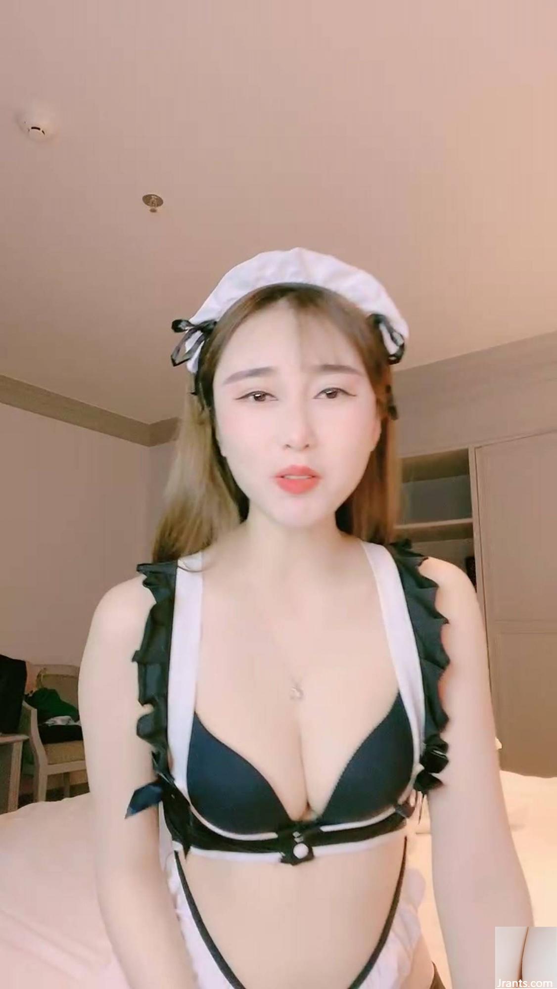 (مجموعة عبر الإنترنت) إنترنت المشاهير إلهة Xiaoxuan بدون فسيفساء VIP حصري 1 (100p)