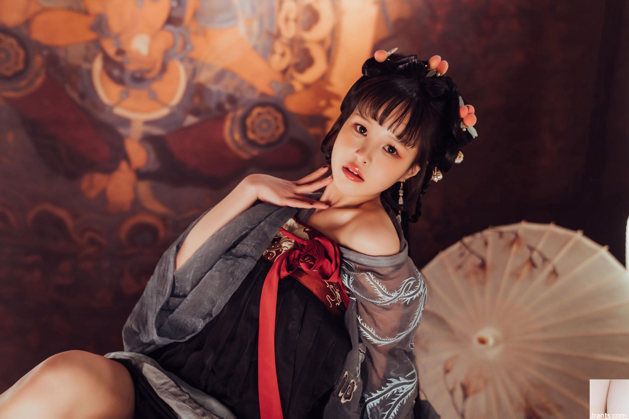 ZZ Dazzled &#8220;Pipa Jing Little&#8221; (100p)