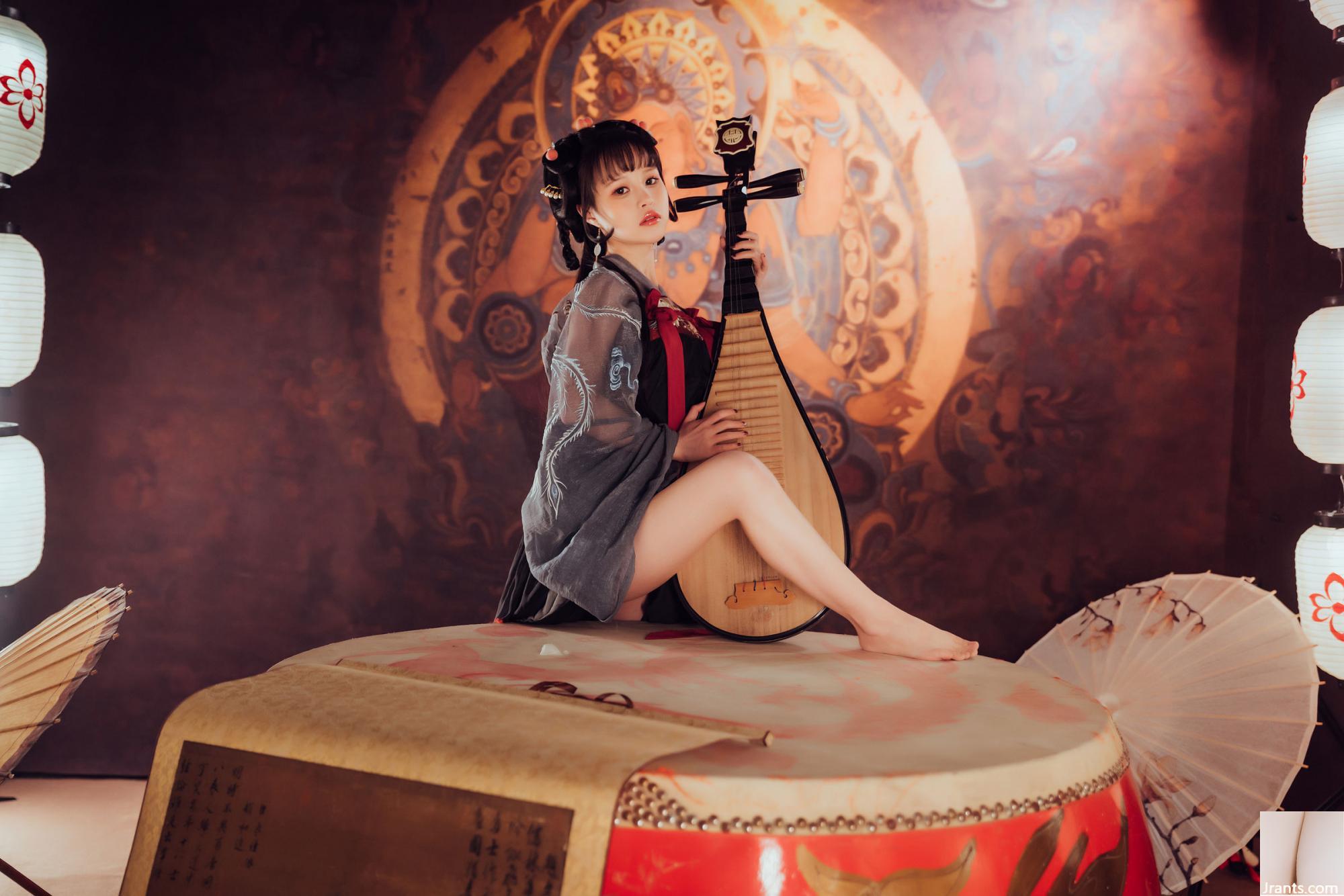ZZ Dazzled &#8220;Pipa Jing Little&#8221; (100p)