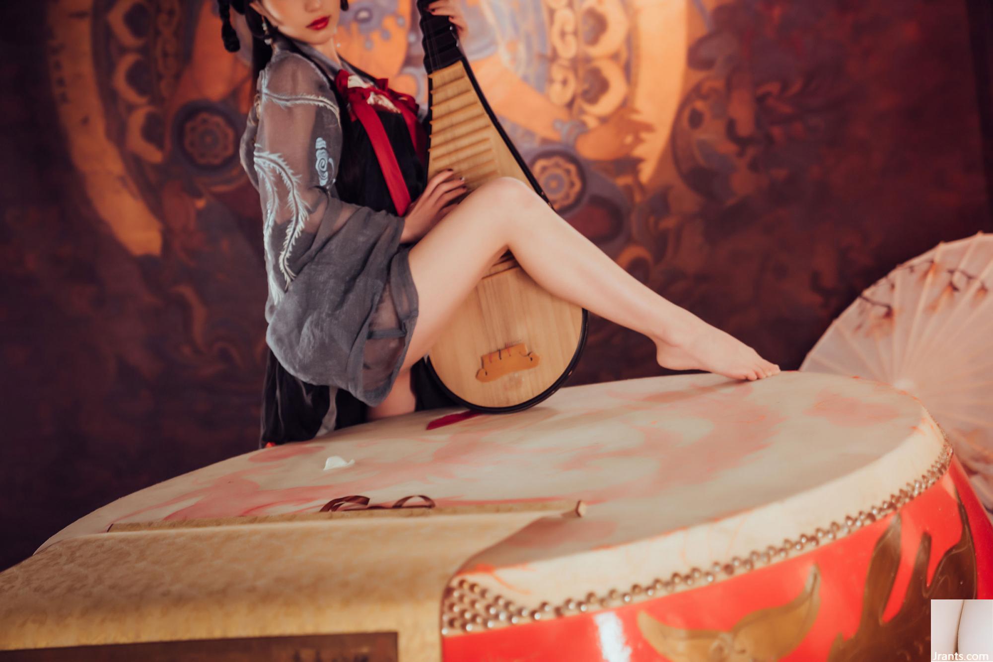ZZ Dazzled &#8220;Pipa Jing Little&#8221; (100p)