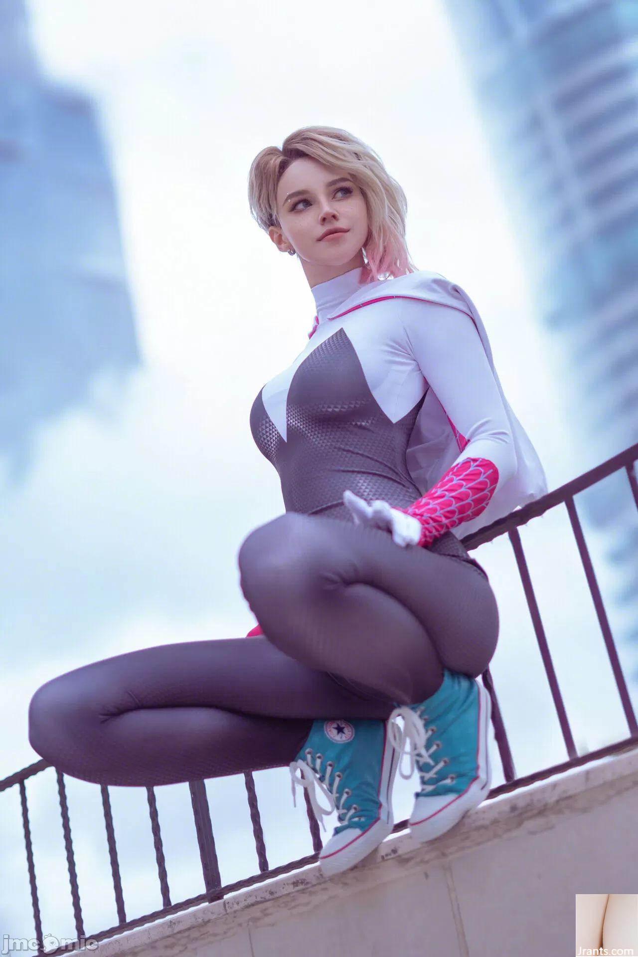 Shirogane Sama -Spider Gwen (79p)