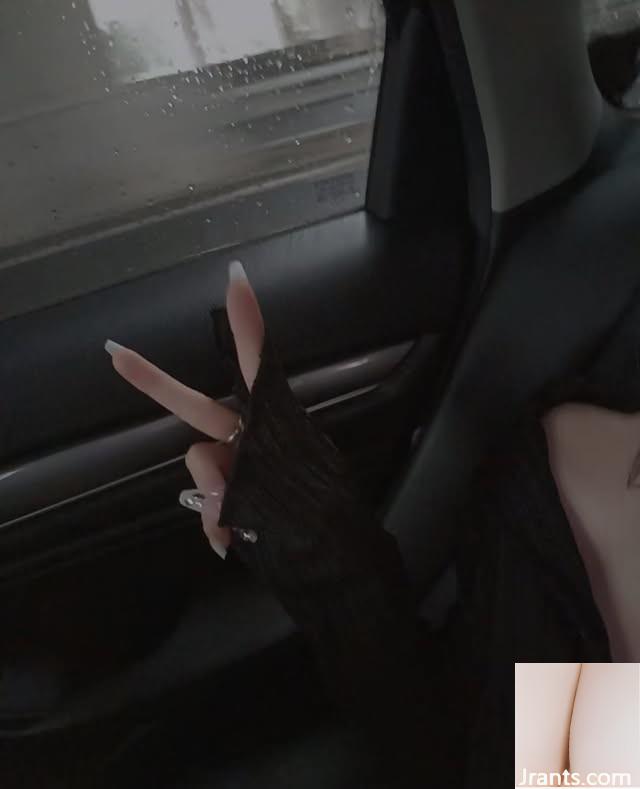 궁극적 인 피겨 곡선 &#8220;Jia 지아 Jia 지아&#8221;는 사람들이 첫눈에 사랑에 빠지게하는 마술을 가지고 있습니다 (10p)