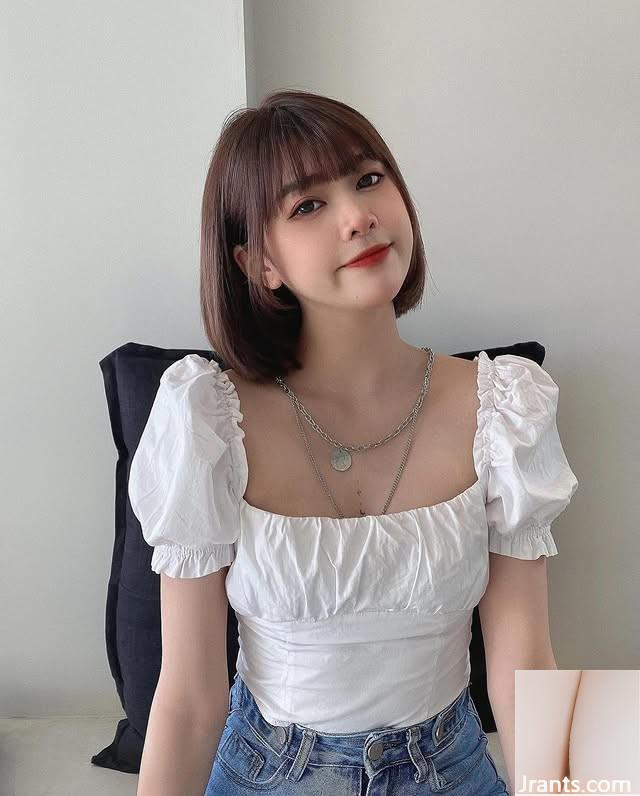 궁극적 인 피겨 곡선 &#8220;Jia 지아 Jia 지아&#8221;는 사람들이 첫눈에 사랑에 빠지게하는 마술을 가지고 있습니다 (10p)