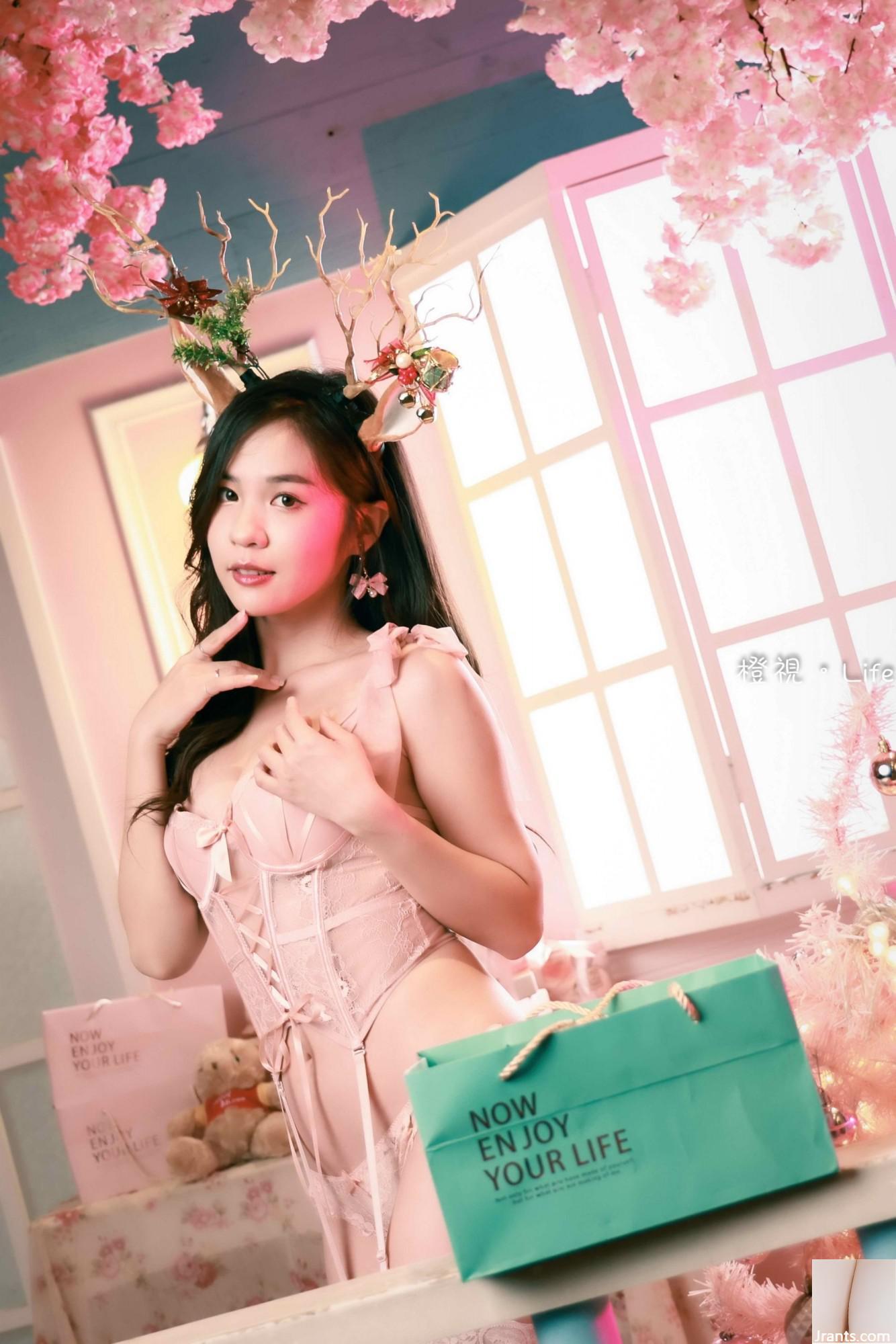 (الفصل الإضافي من الأرجل الجميلة) طراز Xiaoyou Pink Vest High Vest High Cheels Beautiful Cheels