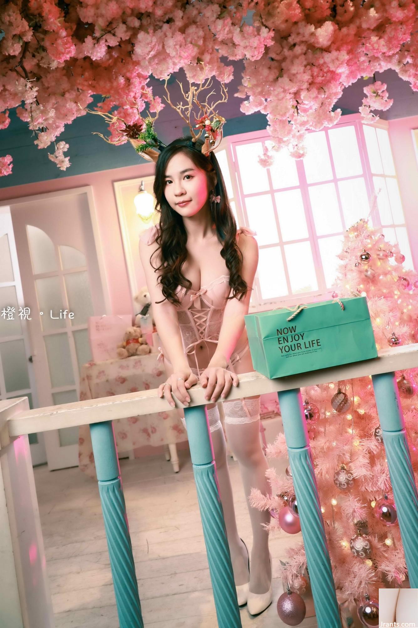 (الفصل الإضافي من الأرجل الجميلة) طراز Xiaoyou Pink Vest High Vest High Cheels Beautiful Cheels