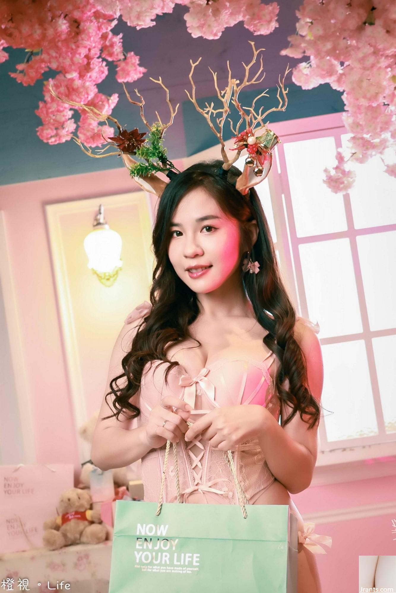(الفصل الإضافي من الأرجل الجميلة) طراز Xiaoyou Pink Vest High Vest High Cheels Beautiful Cheels