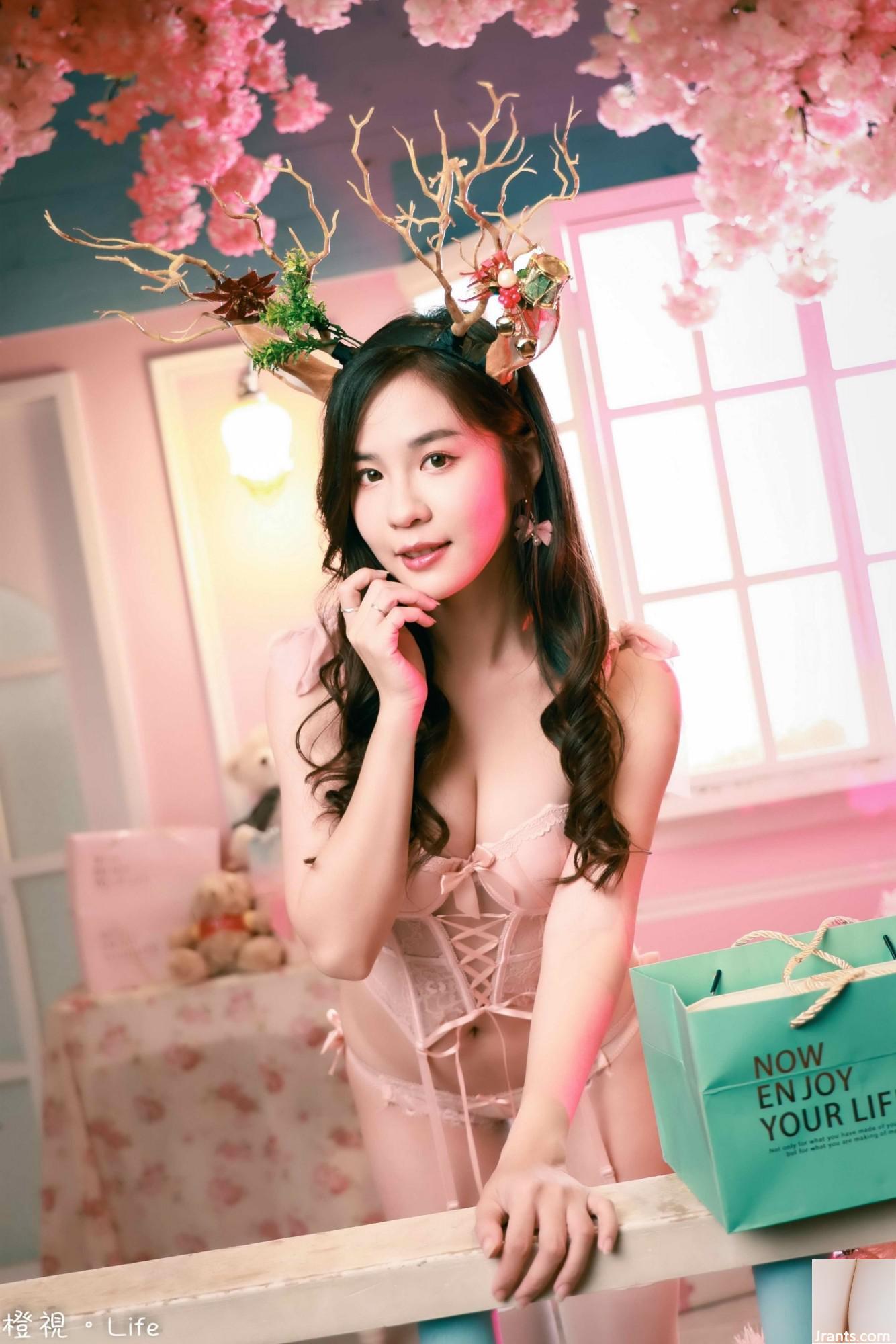 (الفصل الإضافي من الأرجل الجميلة) طراز Xiaoyou Pink Vest High Vest High Cheels Beautiful Cheels