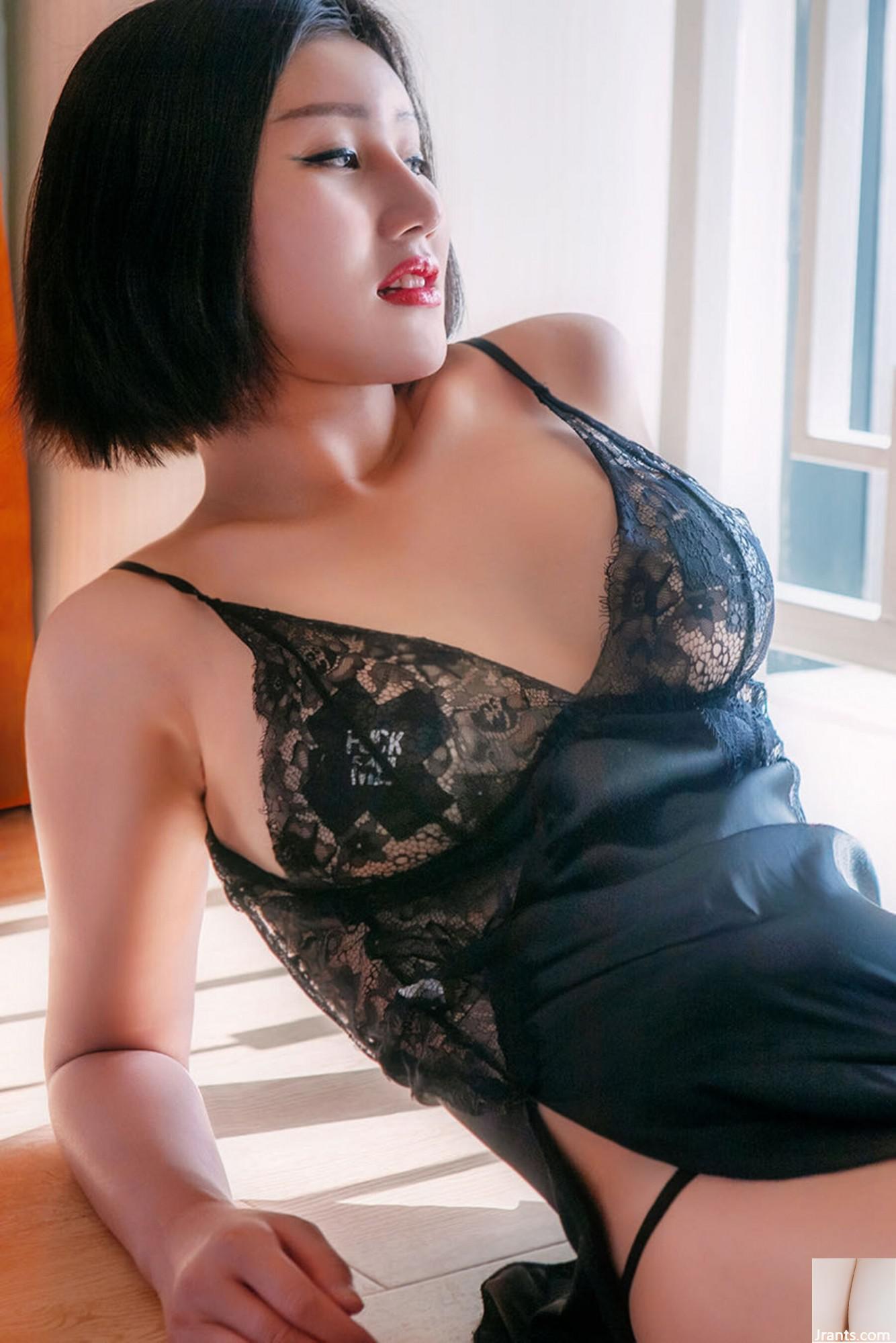 (Huang Fu) တရုတ်မော်ဒယ်လ် Lili ၏ပုဂ္ဂလိကလိင်ခန္ဓာကိုယ်ရိုက်ချက် (2020-03-25) (33p)