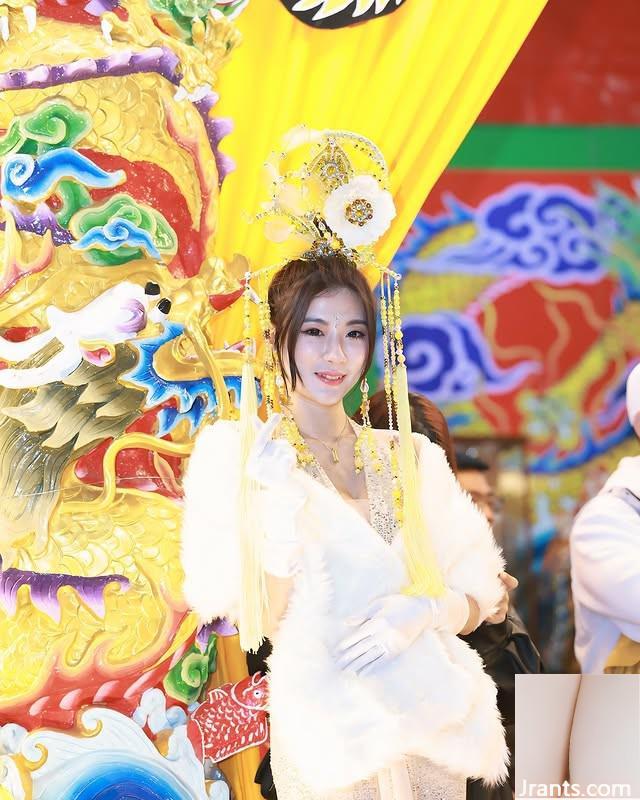 &#8220;Jie Xi&#8221; Gülümseme çok tatlı olabilir! (10p)