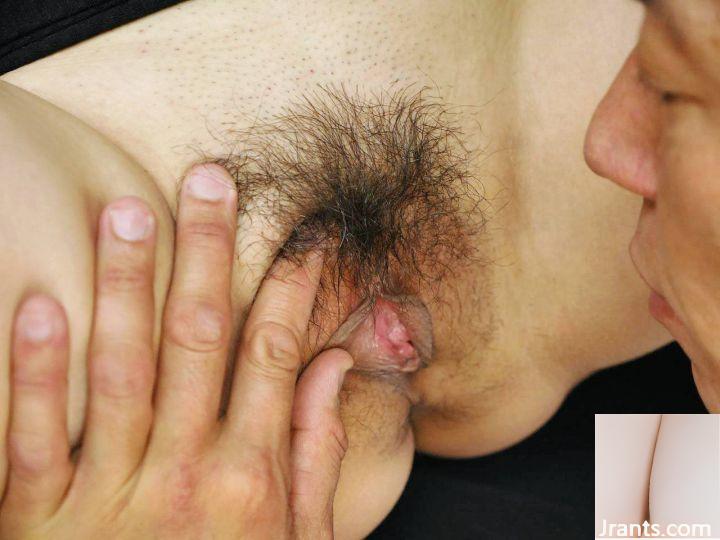 ثديي البقرة القديمة ، كم تكلفة هذه العاهرة للعب مرة واحدة (22p)