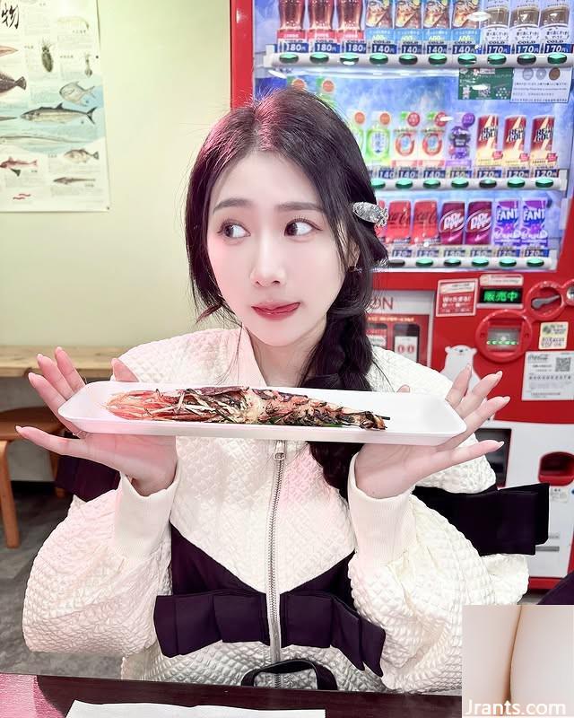 &#8220; Xiaoxiao&#8221;  ချိုမြိန်သောမျက်လုံးများသည်အလွန်ချစ်စရာကောင်းသည်။