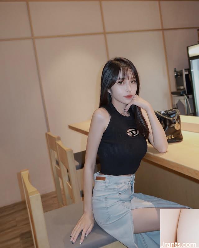 &#8220; Li Xin&#8221;  သည်သူမကြည့်ရှုသည့်နေရာတိုင်းတွင်အာရုံစူးစိုက်မှုဖြစ်သည် (10p)