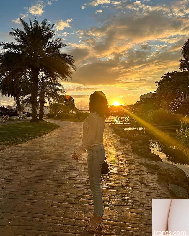 ငါ Bikini (10P) သို့ပြောင်းလဲသွားသောအခါကျွန်ုပ်၏ကိန်းဂဏန်းသည်စူပါပုံမှန်မဟုတ်သောပုံကိုသာသဘောပေါက်လာသည်။