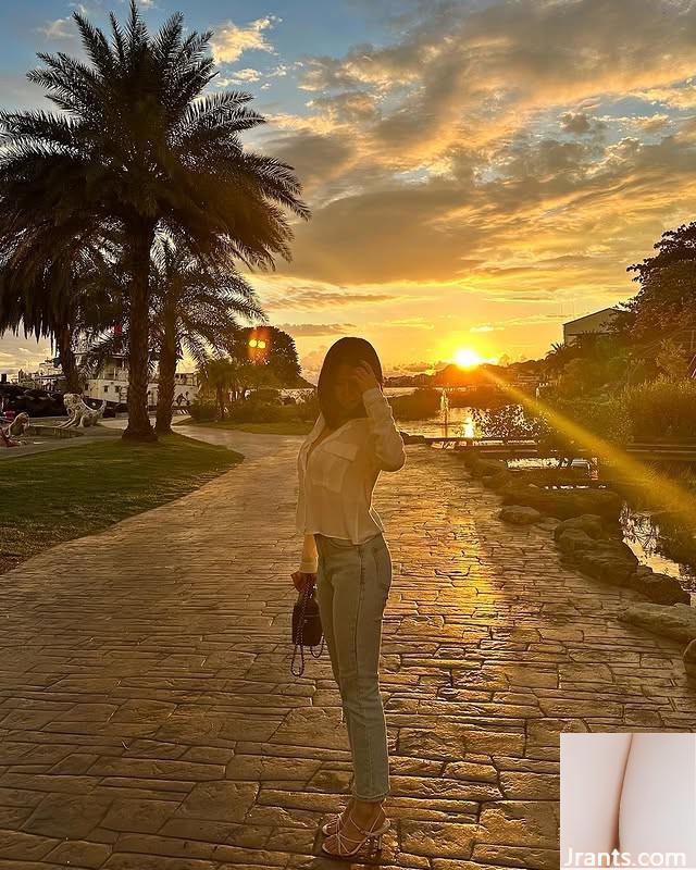 ငါ Bikini (10P) သို့ပြောင်းလဲသွားသောအခါကျွန်ုပ်၏ကိန်းဂဏန်းသည်စူပါပုံမှန်မဟုတ်သောပုံကိုသာသဘောပေါက်လာသည်။