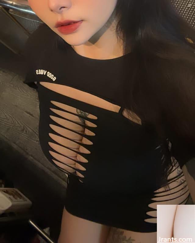 serwering နှင့်ချောမောသောမိန်းကလေး &#8220; MU&#8221;  Super Seductive Electric မျက်လုံးများ (10p)
