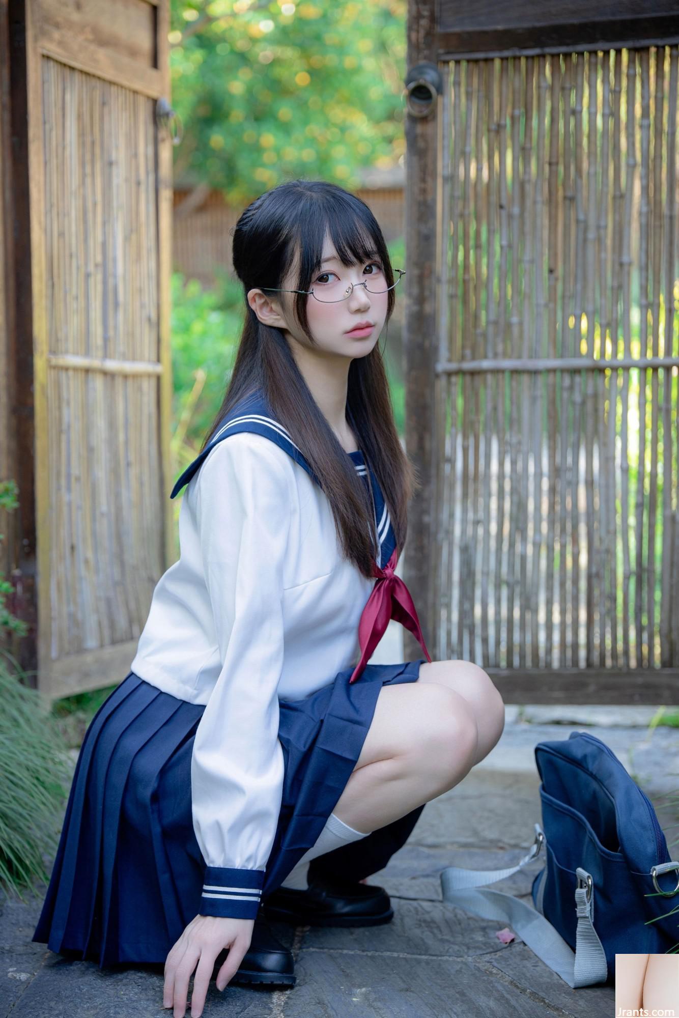 (مجموعة على الإنترنت) Girlmare Girl Monster Meow &#8220;The True Face&#8221; VIP Exclusive (93p)